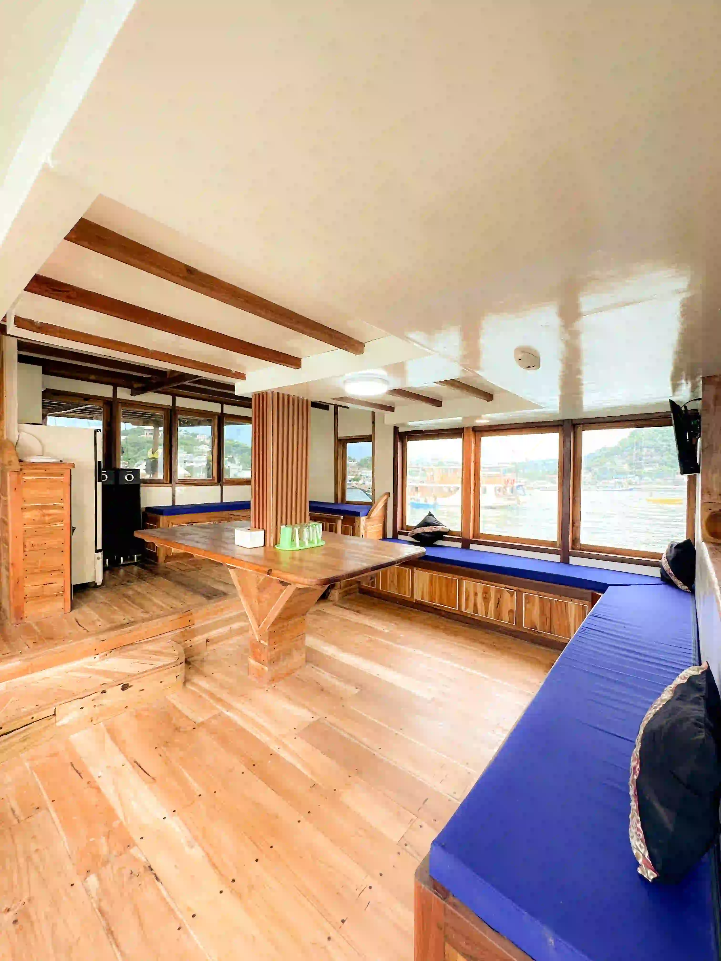 Indoor Dinning | Natural 001