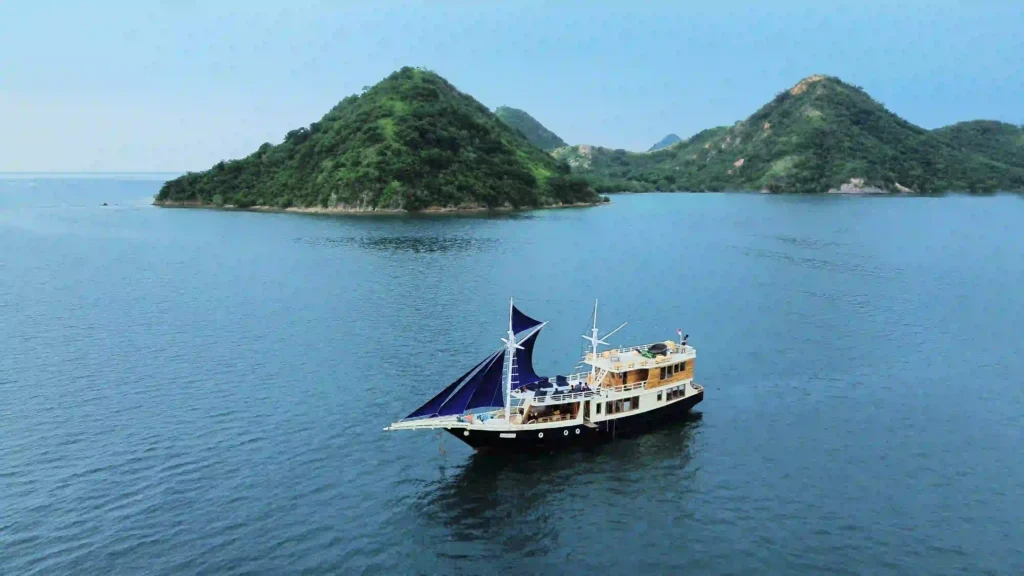 How Far Ahead Should You Book a Phinisi Charter for 2027?