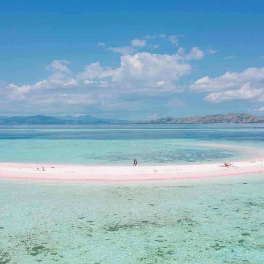 How Long Does a Phinisi Take Between Komodo Anchorages?